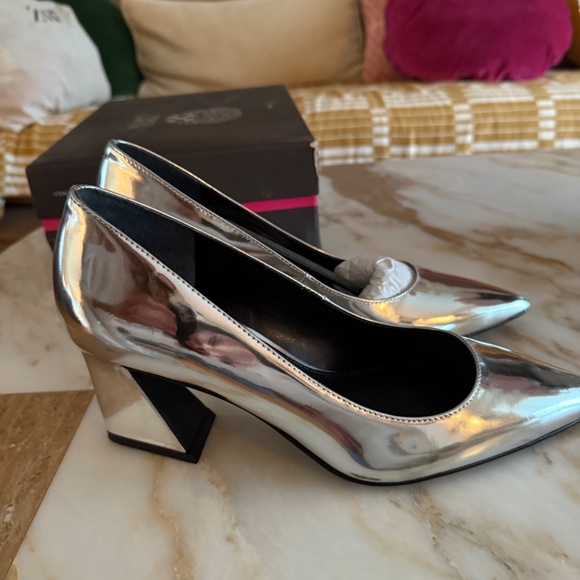 Vince Camuto Hailecenda - Picture 3 of 4